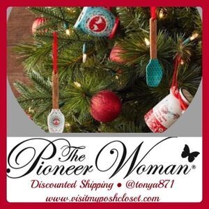 2022 🦋 New Pioneer Woman Kitchen Christmas Ornament Bundle, Set of 4